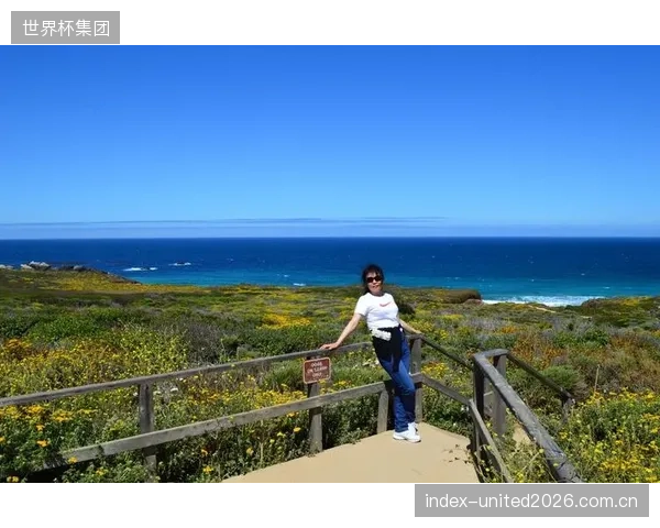 小组赛需在两个不同气候特点的美国西海岸城市间奔波，考验球队恢复能力.
